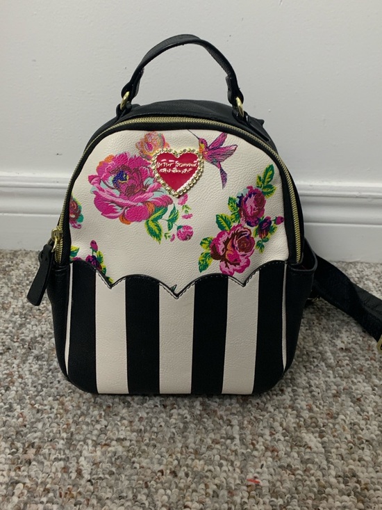 Betsey Johnson \Mini Backpack - Picture 4 of 7